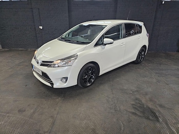 2013 (13) - 2.0 D-4D Icon Euro 5 5dr