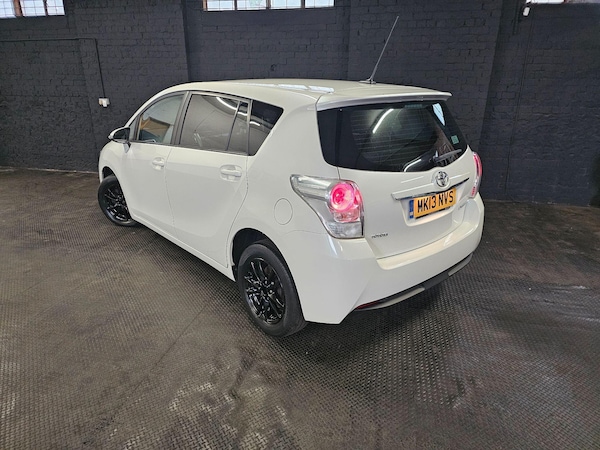 Used Toyota Verso 2013 for sale - 76238695: Photo 4