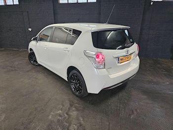 Used Toyota Verso 2013 for sale - 76238695: Photo 4
