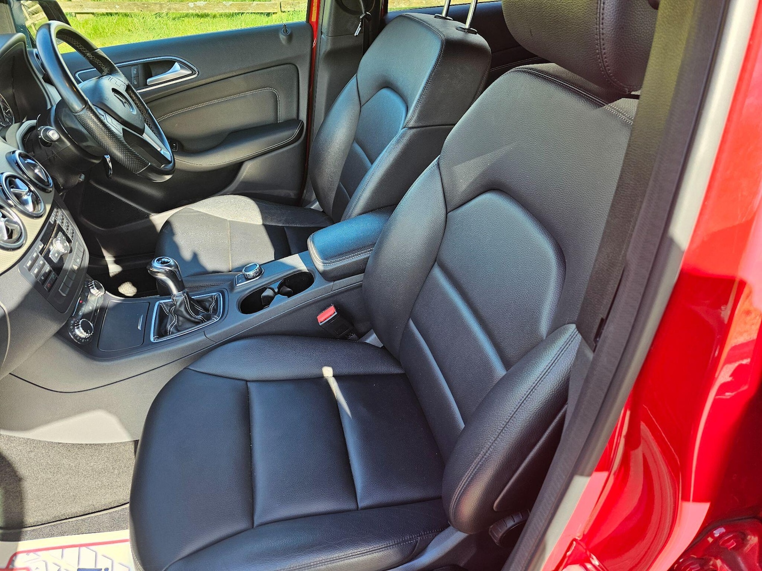 Used Mercedes-Benz B Class 2014 for sale - 78007001: Photo 25