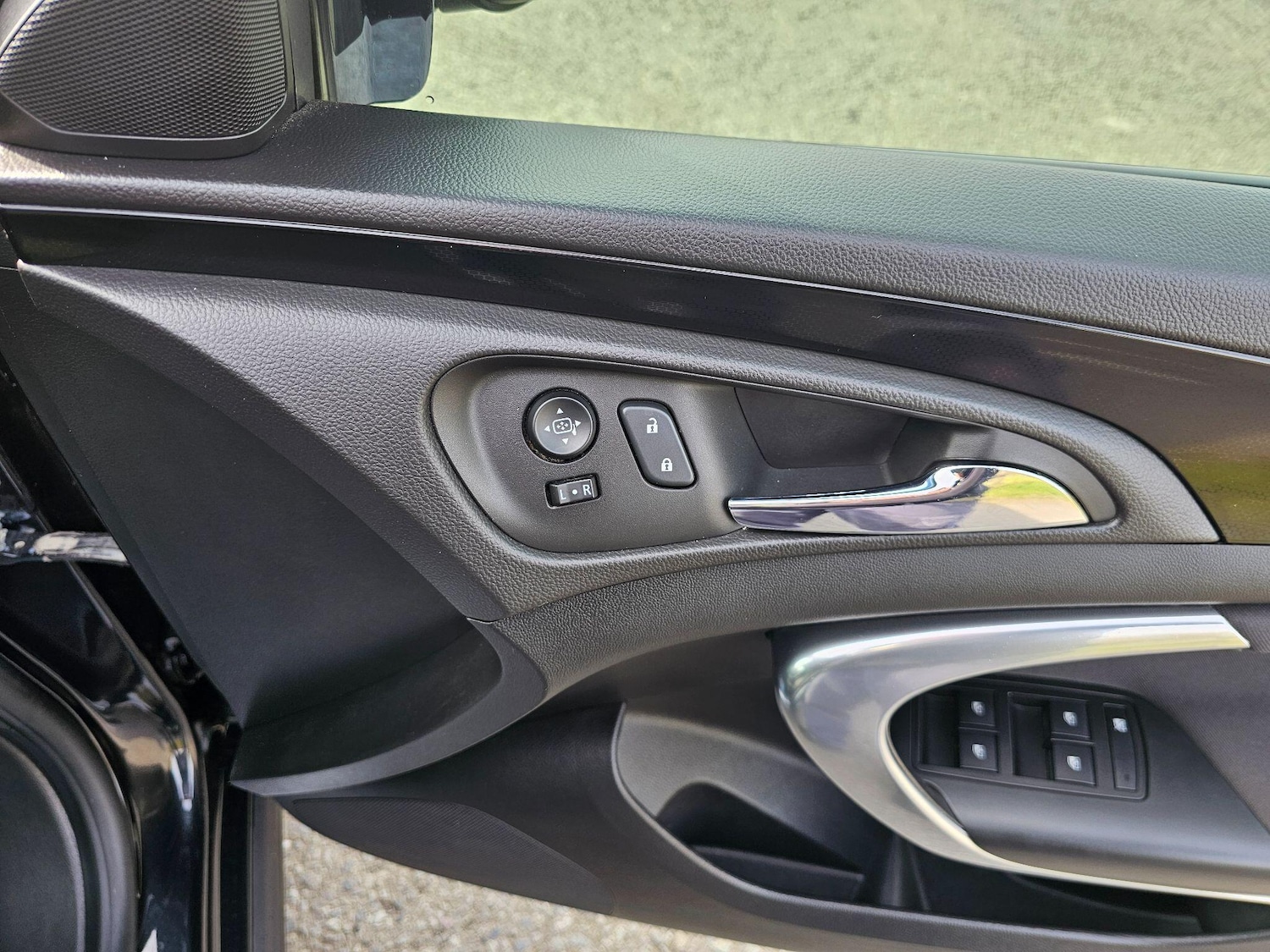 Used Vauxhall Insignia 2015 for sale - 77970185: Photo 38