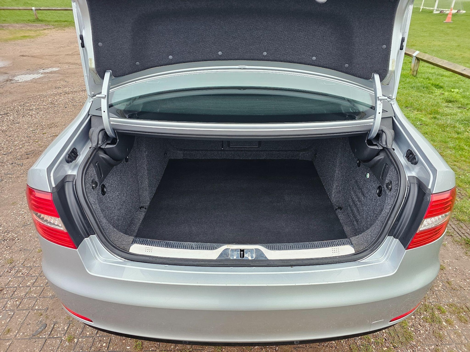 Used Skoda Superb 2014 for sale - 77029977: Photo 13