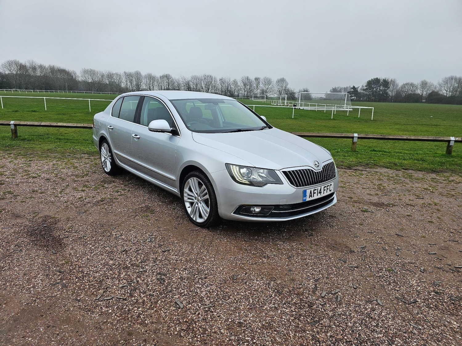 Used Skoda Superb 2014 for sale - 77029977: Photo 4