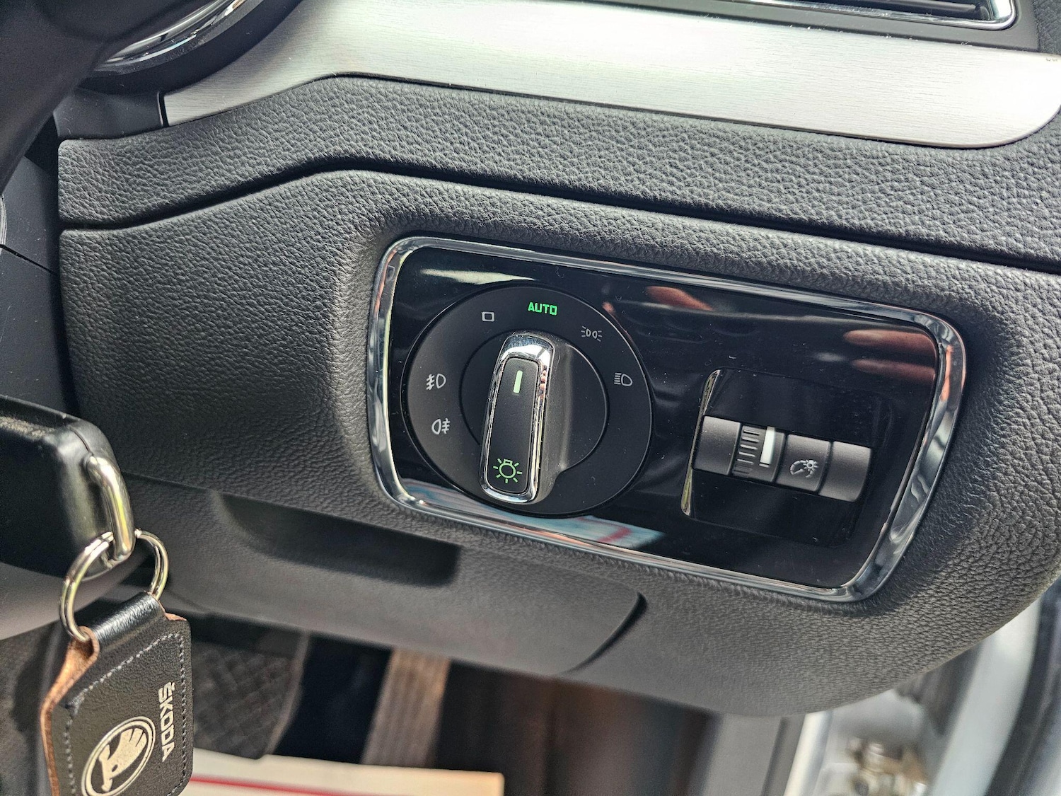 Used Skoda Superb 2014 for sale - 77029977: Photo 40