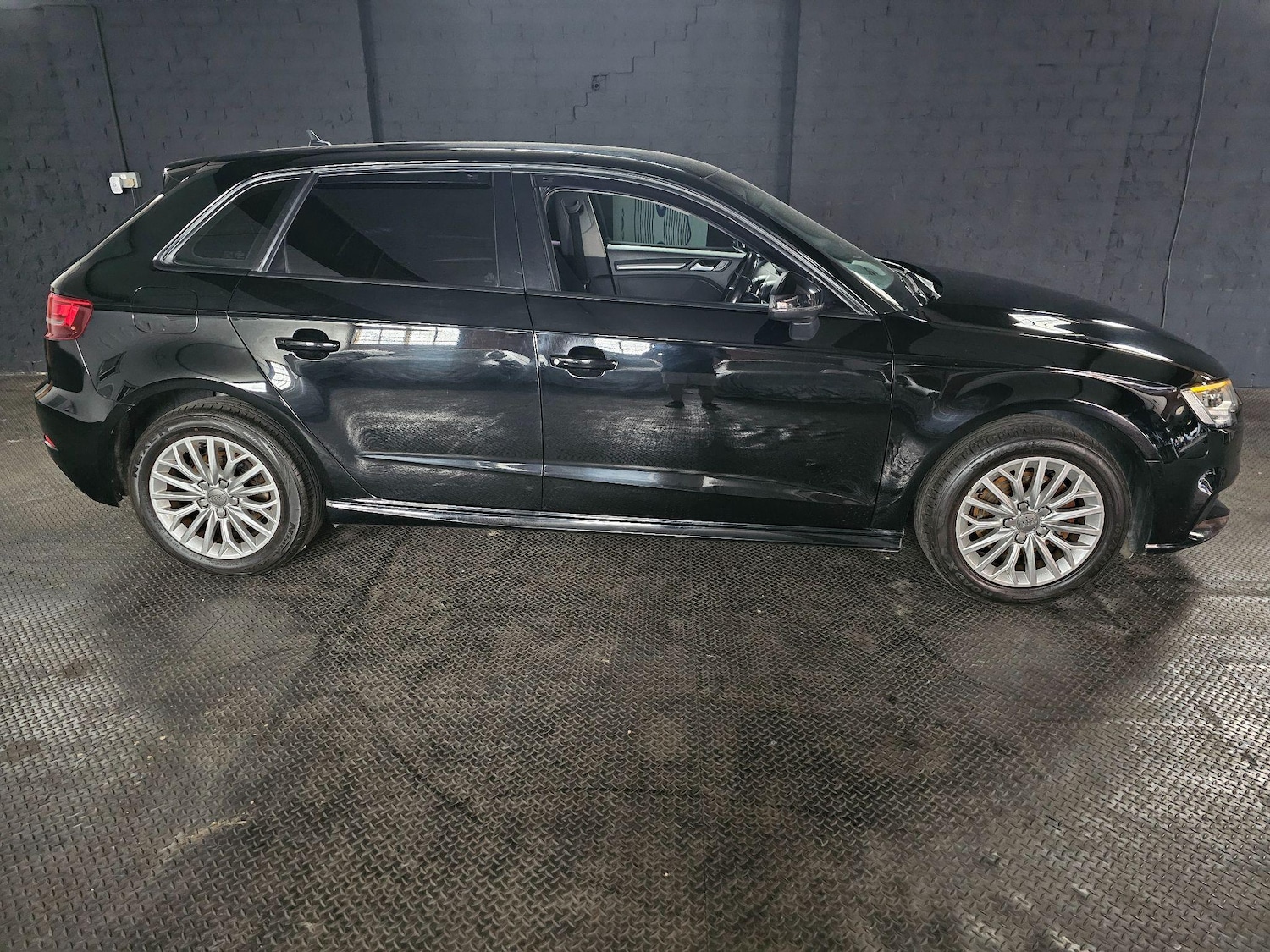 Used Audi A3 2016 for sale - 76988425: Photo 7