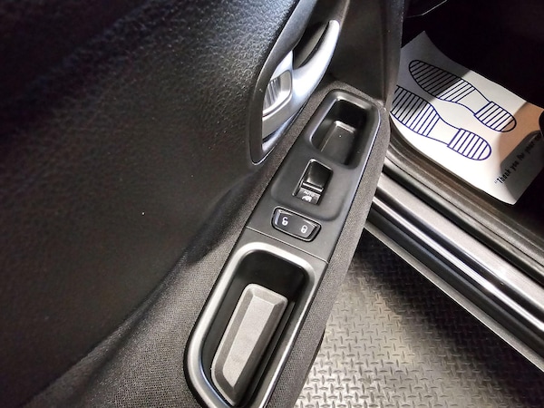 Used Jeep Renegade 2016 for sale - 75333811: Photo 32