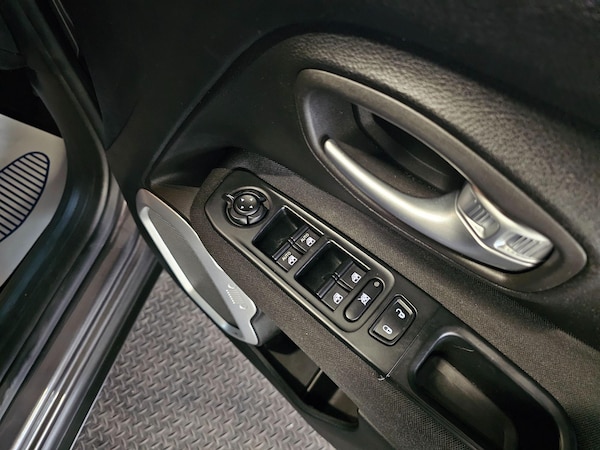 Used Jeep Renegade 2016 for sale - 75333811: Photo 38