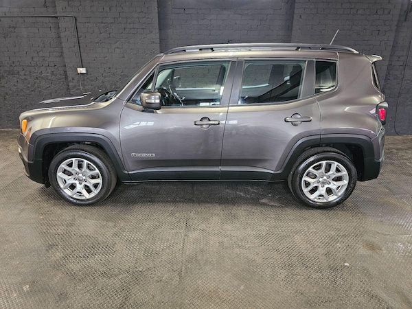 Used Jeep Renegade 2016 for sale - 75333811: Photo 3