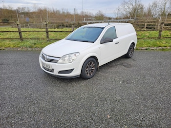Used Vauxhall Astra Van 2010 for sale - 77202900: Photo