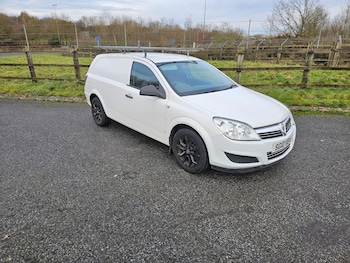 Used Vauxhall Astra Van 2010 for sale - 77202900: Photo
