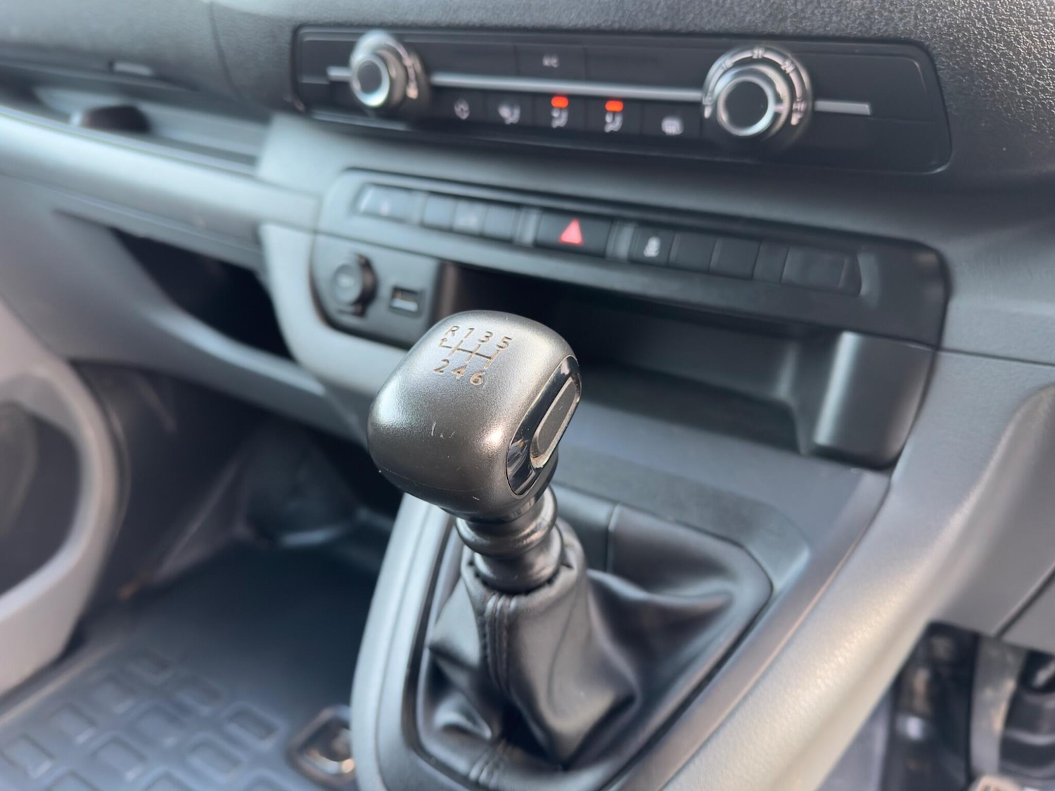 Used Peugeot Expert 2019 for sale - 77067251: Photo 16