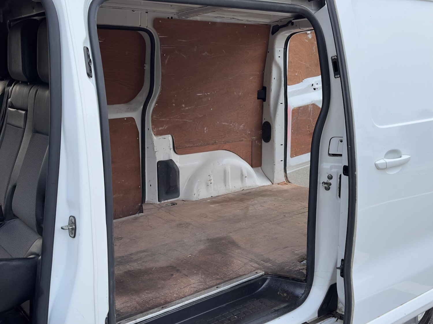 Used Peugeot Expert 2019 for sale - 77067251: Photo 28