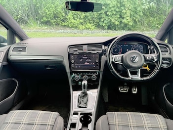 Used Volkswagen Golf 2018 for sale - 79586274: Photo