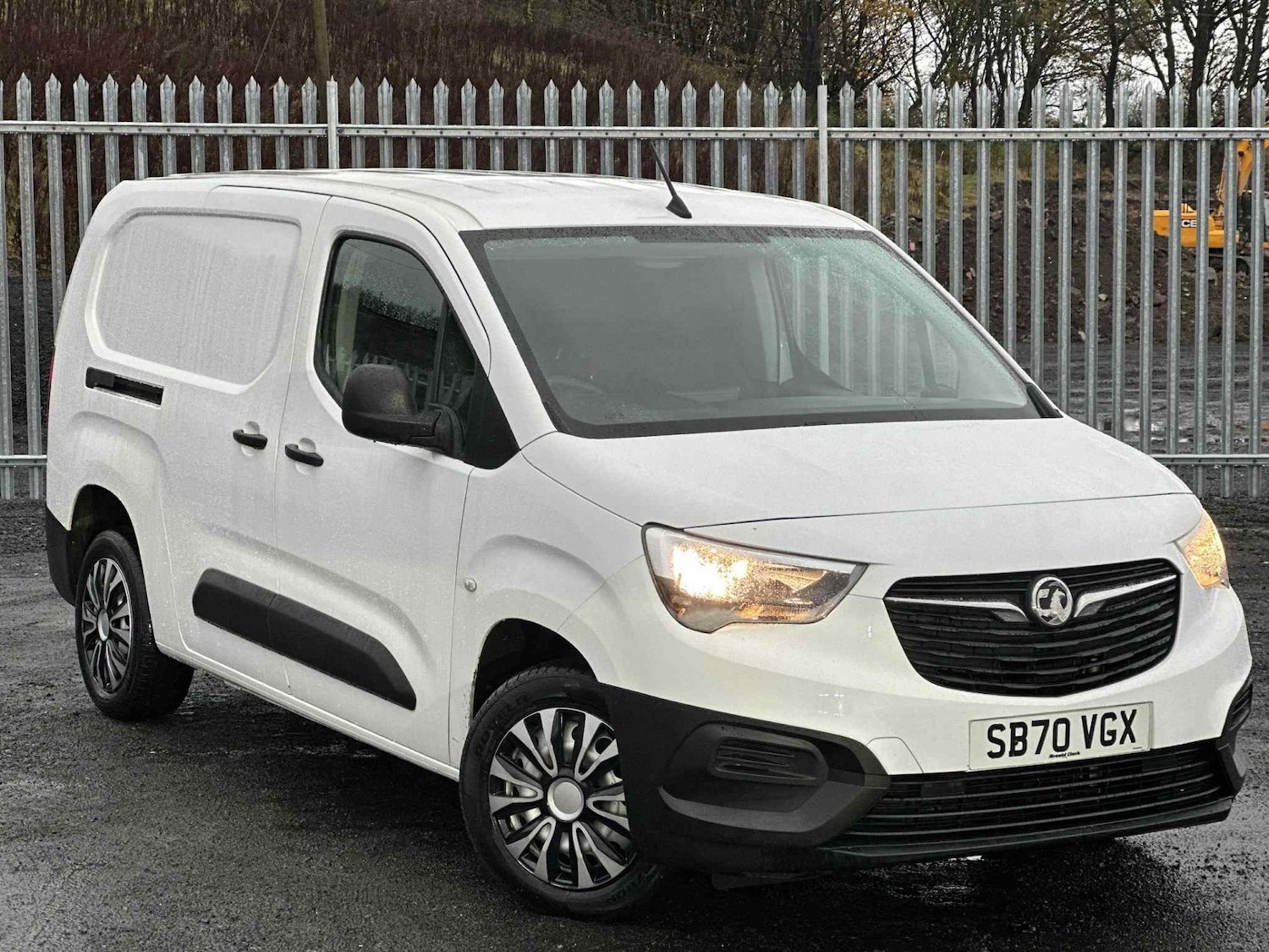 Used Vauxhall Combo 2020 for sale - 76536894: Photo 1