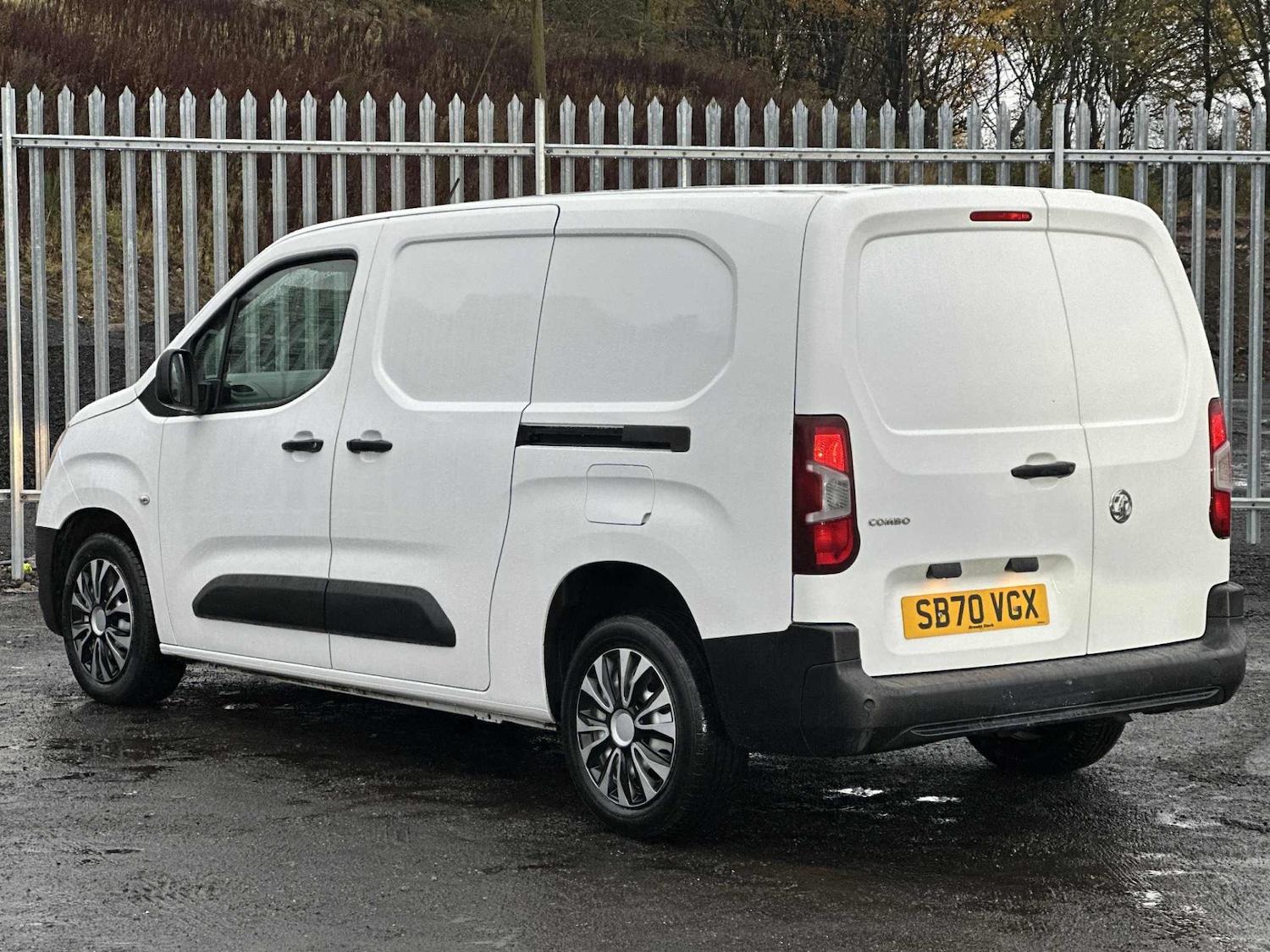 Used Vauxhall Combo 2020 for sale - 76536894: Photo 2