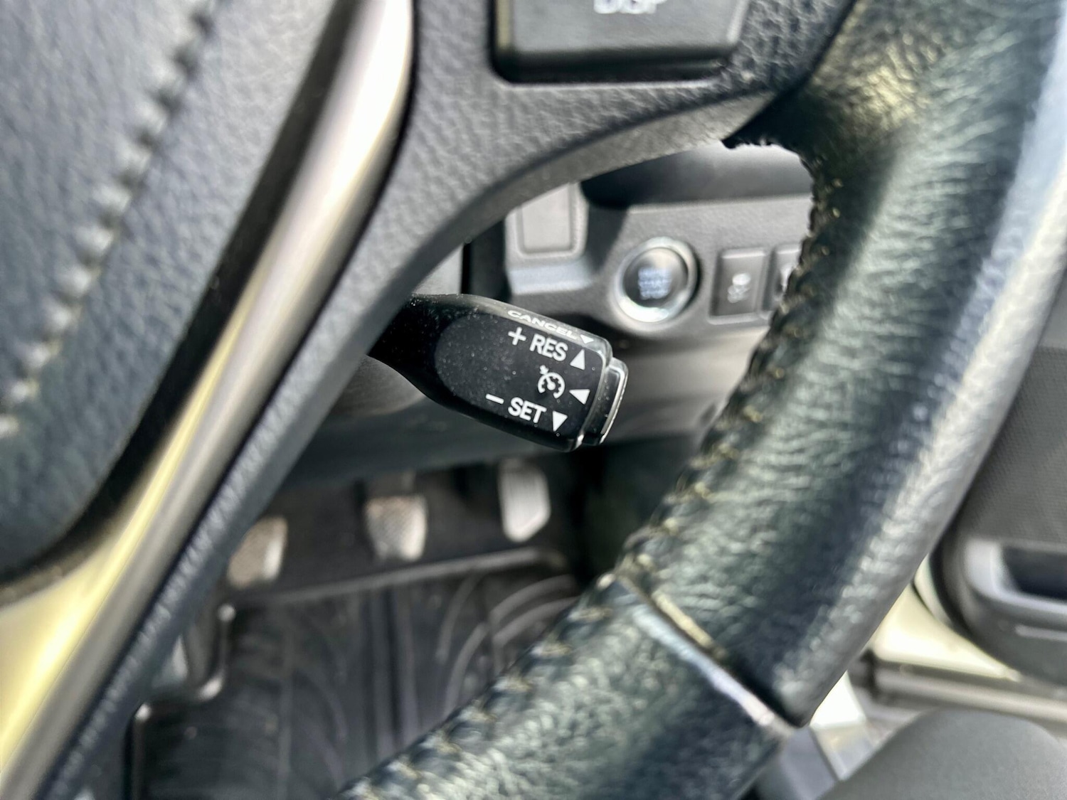 Used Toyota RAV4 2015 for sale - 77032815: Photo 13