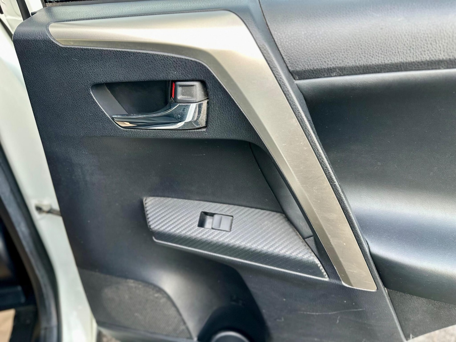 Used Toyota RAV4 2015 for sale - 77032815: Photo 22