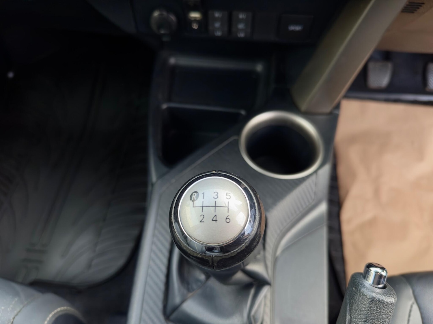 Used Toyota RAV4 2015 for sale - 77032815: Photo 25