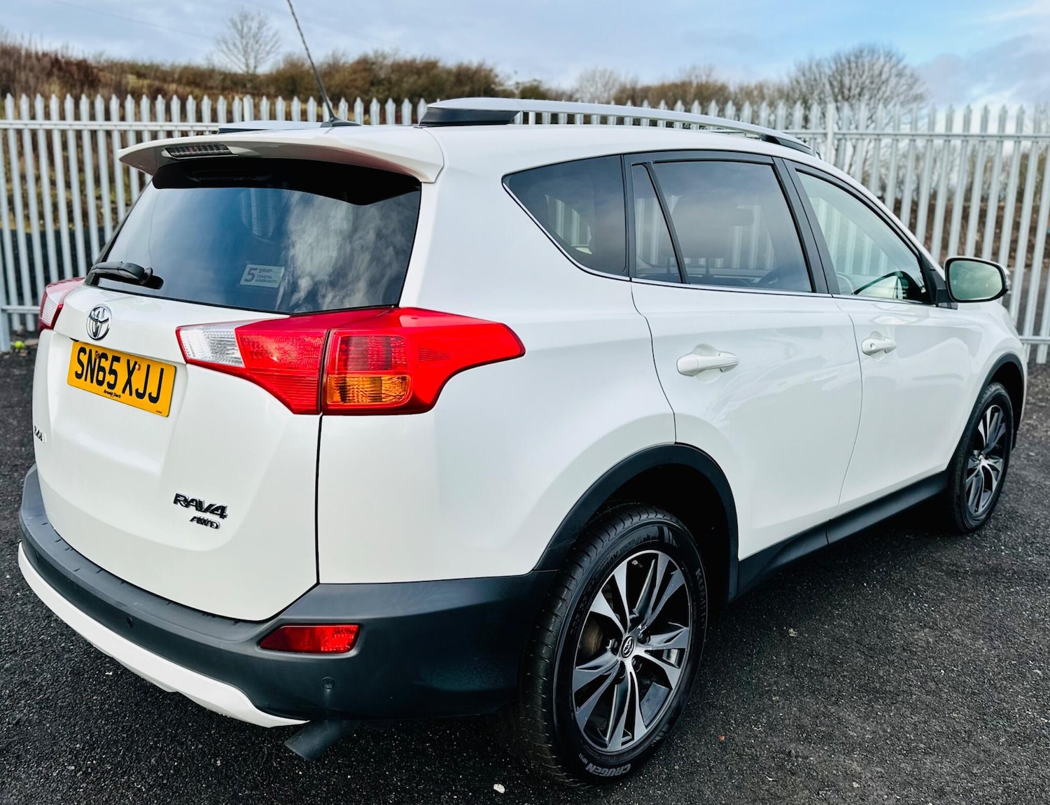 Used Toyota RAV4 2015 for sale - 77032815: Photo 7