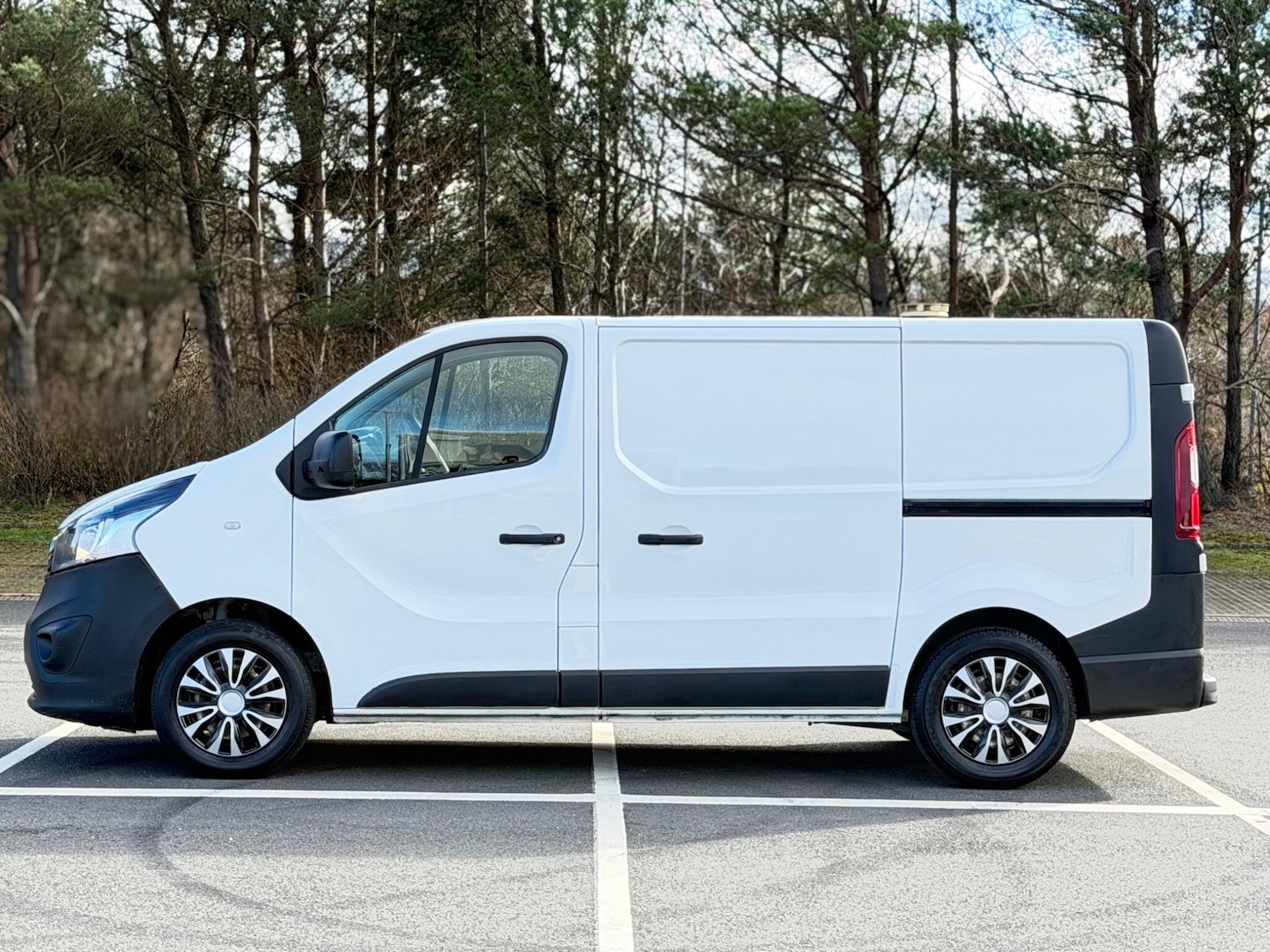 Used Vauxhall Vivaro 2016 for sale - 77839418: Photo 10