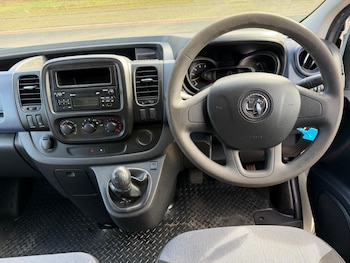 Used Vauxhall Vivaro 2016 for sale - 77839418: Photo