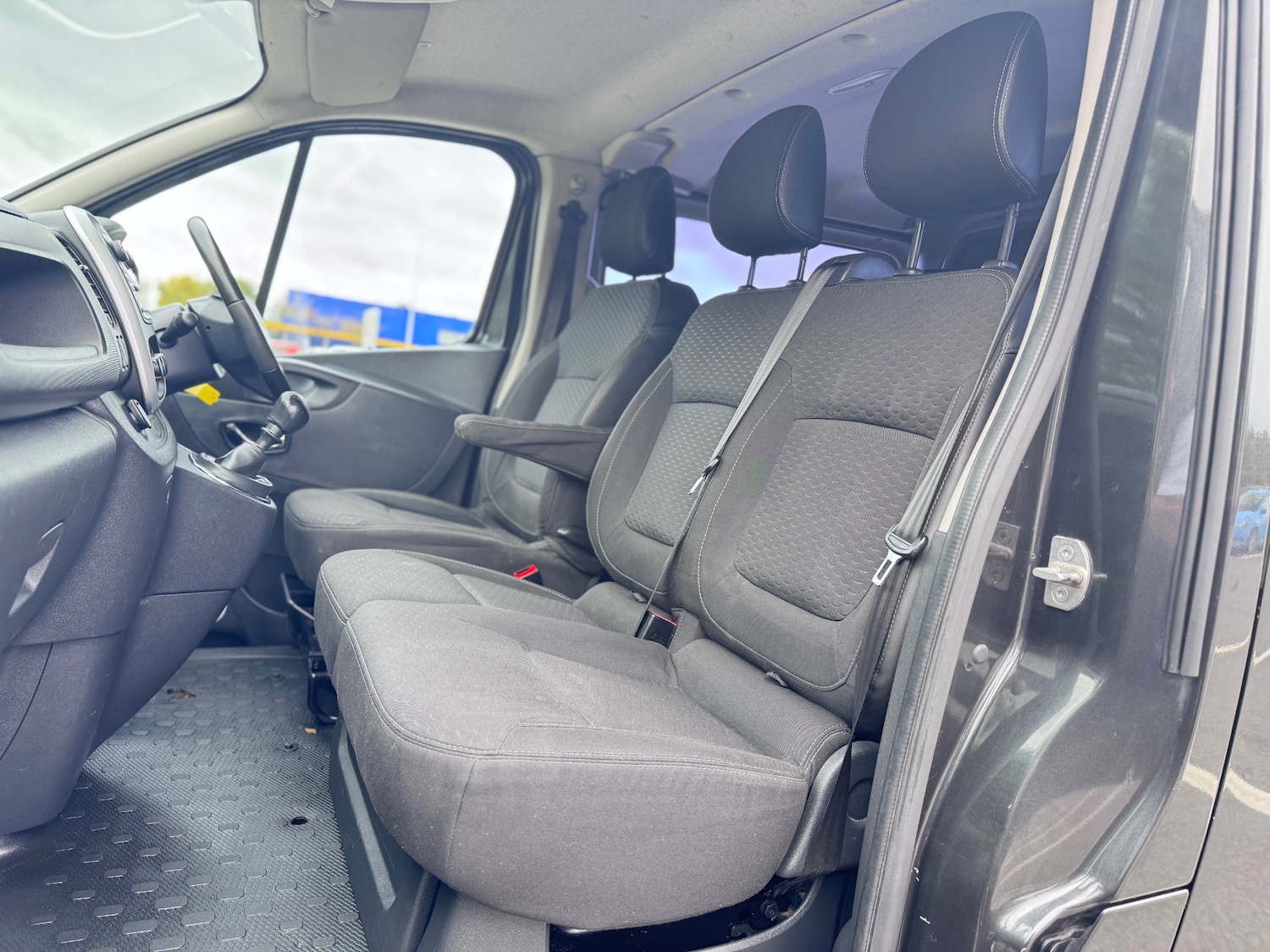 Used Vauxhall Vivaro 2015 for sale - 76265318: Photo 24