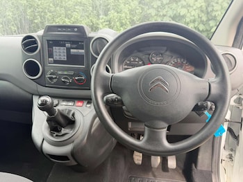 Used Citroen Berlingo 2017 for sale - 79301054: Photo