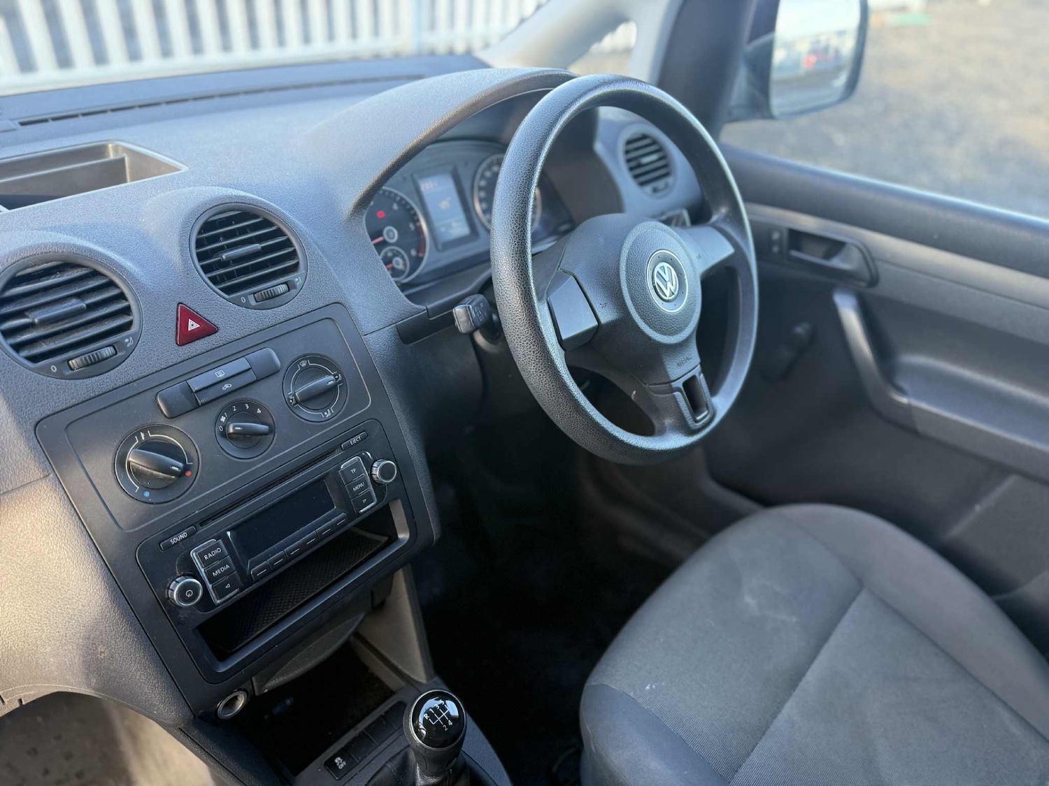 Used Volkswagen Caddy 2015 for sale - 76536881: Photo 16