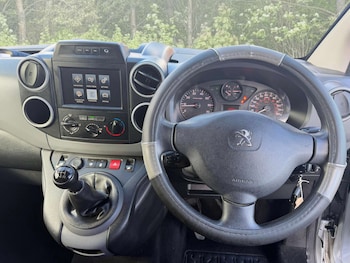 Used Peugeot Partner 2018 for sale - 79596264: Photo