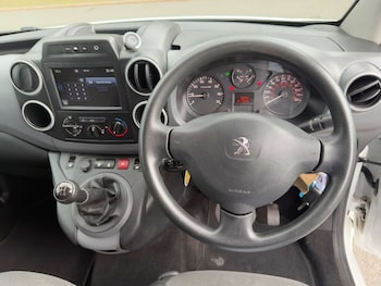 Used Peugeot Partner 2018 for sale - 78281083: Photo