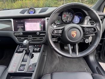 Used Porsche Macan 2023 for sale - 75616735: Photo