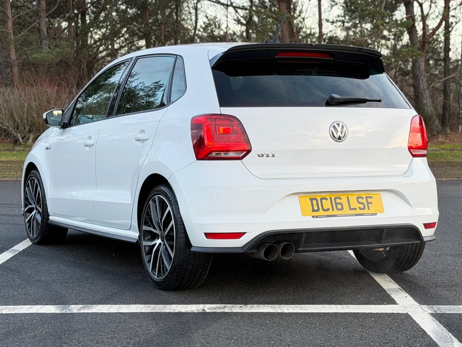 Used Volkswagen Polo 2016 for sale - 77253984: Photo 2