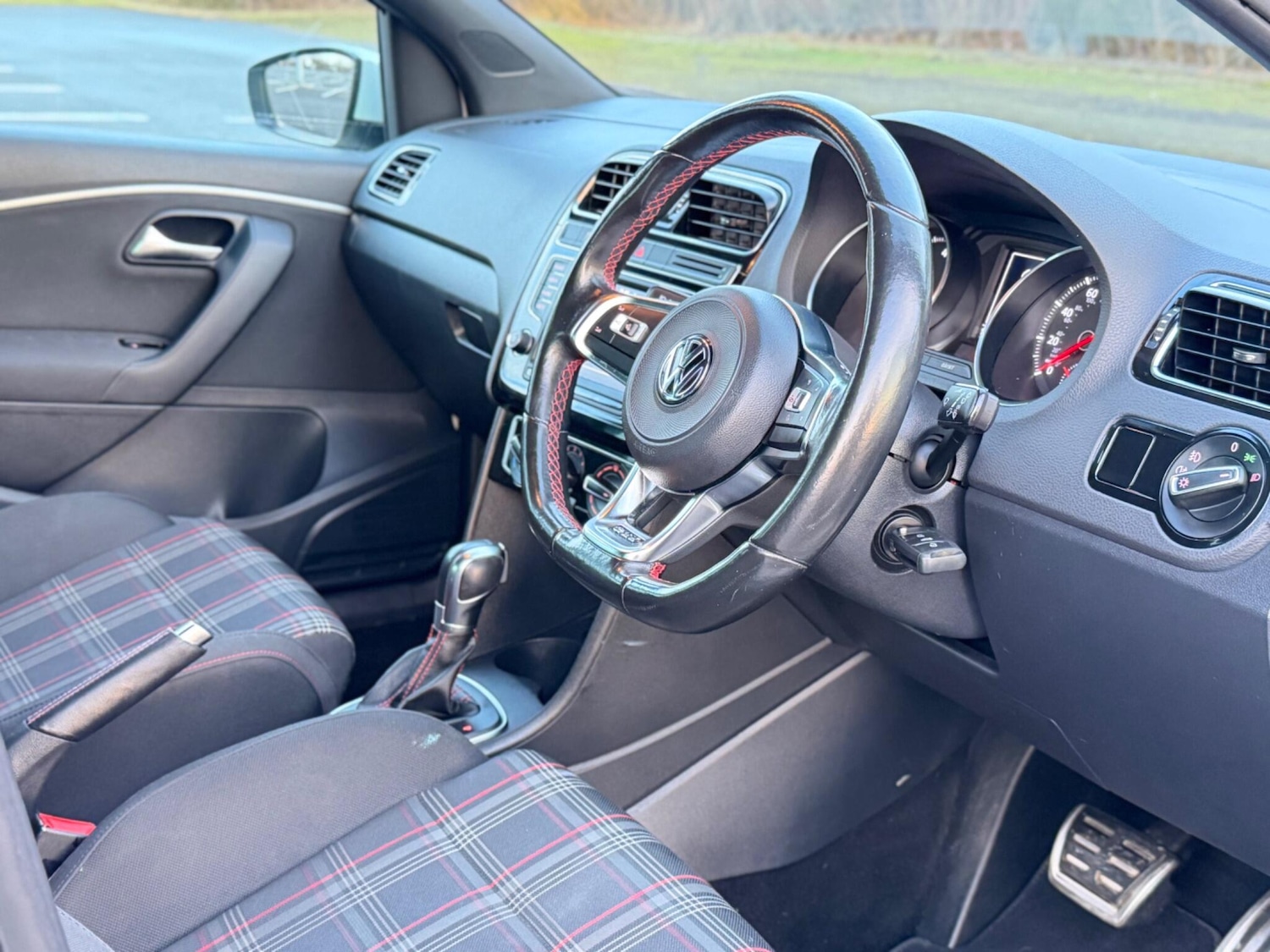 Used Volkswagen Polo 2016 for sale - 77253984: Photo 25