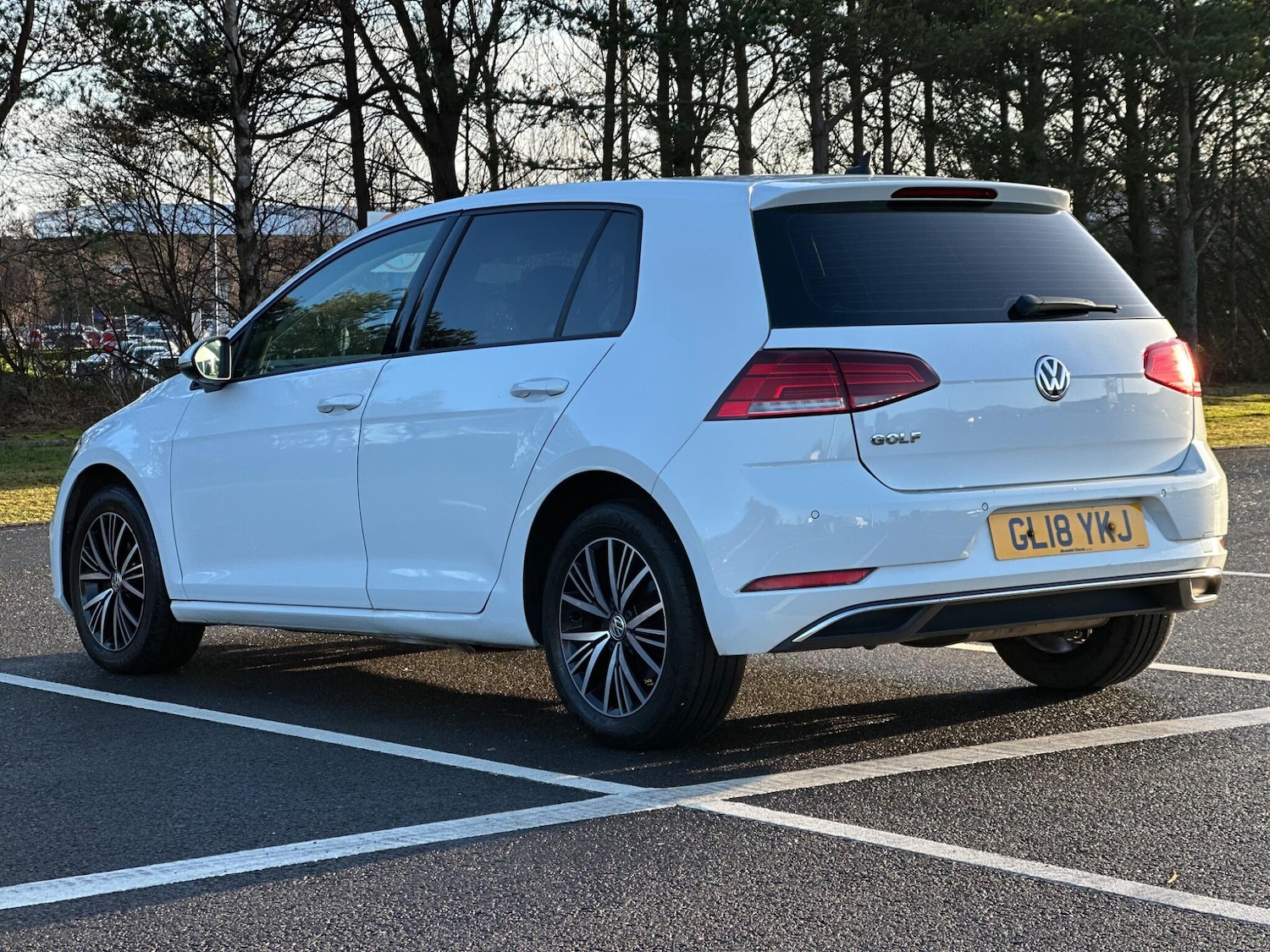 Used Volkswagen Golf 2018 for sale - 77142947: Photo 2