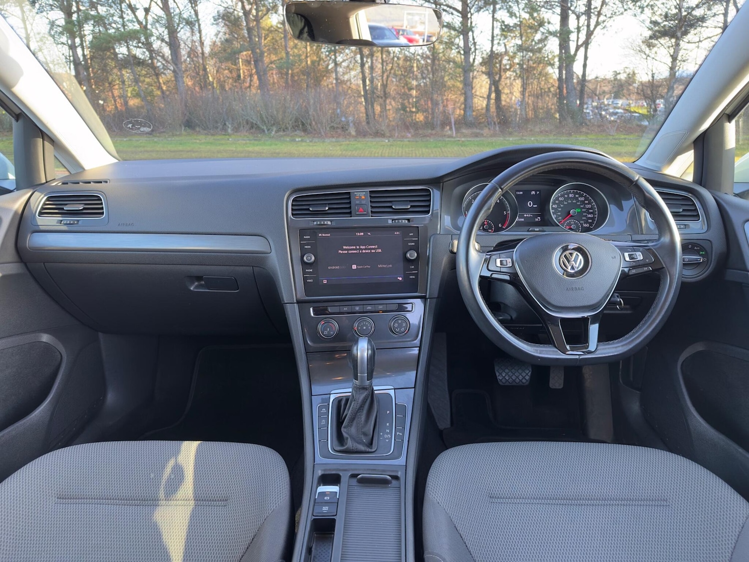 Used Volkswagen Golf 2018 for sale - 77142947: Photo 4