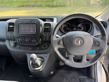 Used Vauxhall Vivaro 2018 for sale - 78669451: Photo