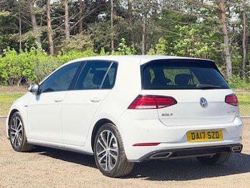 Used Volkswagen Golf 2017 for sale - 79054705: Photo