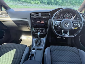 Used Volkswagen Golf 2017 for sale - 79054705: Photo