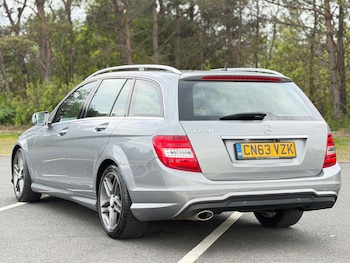 Used Mercedes-Benz C Class 2013 for sale - 78510982: Photo