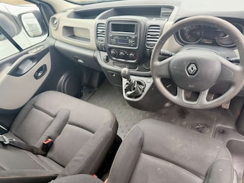 Used Renault Trafic 2017 for sale - 79383119: Photo