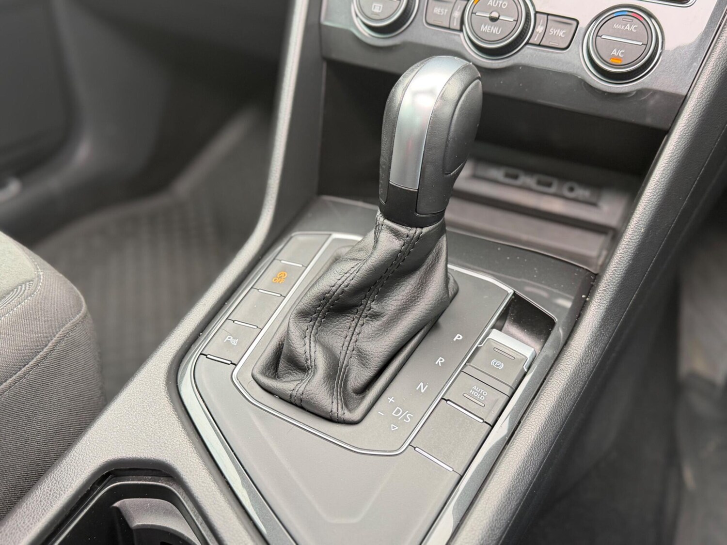 Used Volkswagen Tiguan 2020 for sale - 77613029: Photo 14