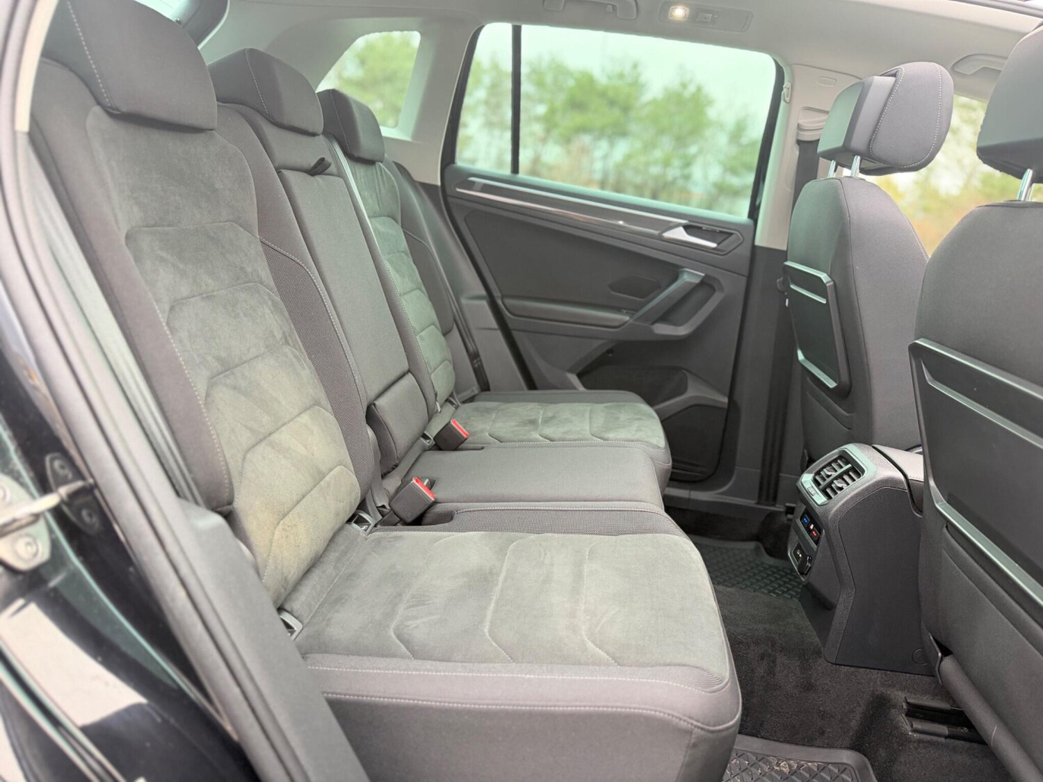 Used Volkswagen Tiguan 2020 for sale - 77613029: Photo 25