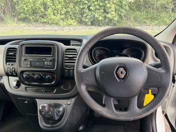 Used Renault Trafic 2018 for sale - 79607402: Photo