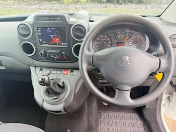 Used Peugeot Partner 2018 for sale - 78882961: Photo