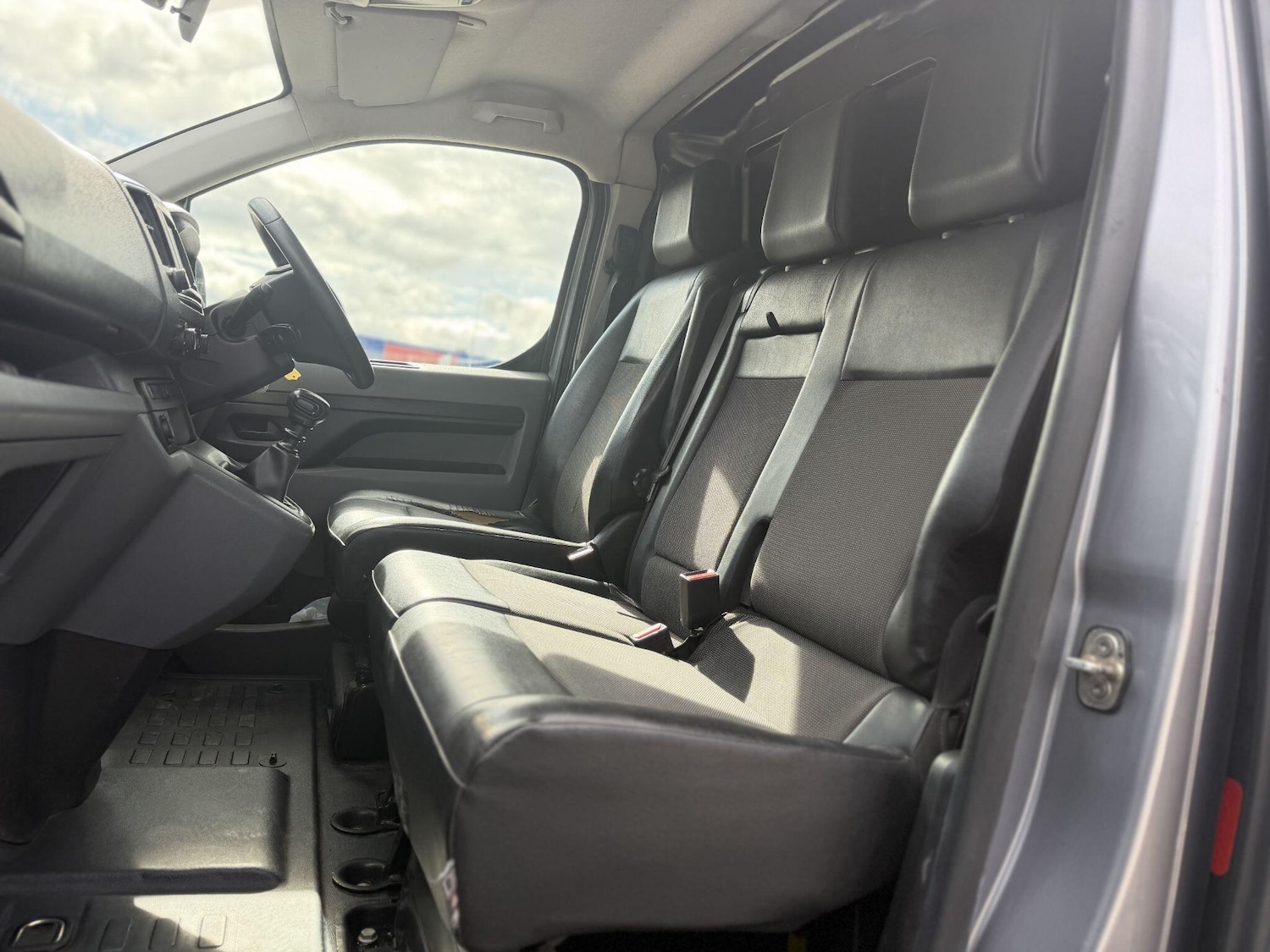 Used Vauxhall Vivaro for sale - 78215133: Photo 24