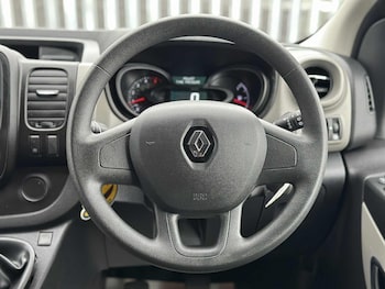 Used Renault Trafic 2019 for sale - 77032814: Photo