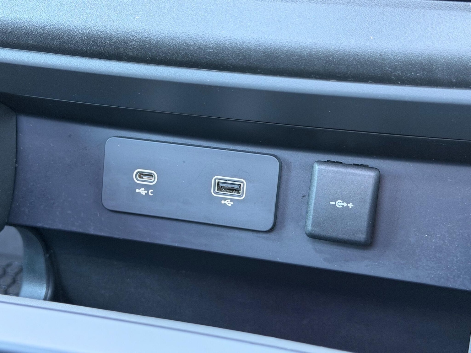 Used Land Rover Defender 2023 for sale - 77032825: Photo 20