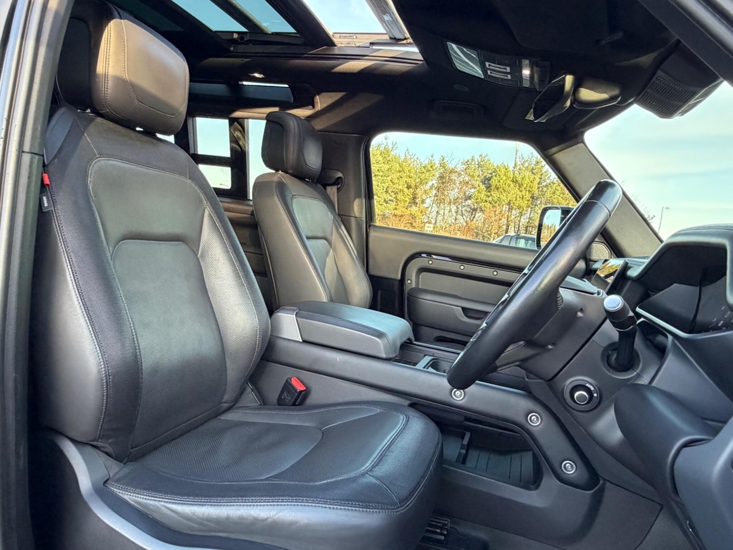 Used Land Rover Defender 2023 for sale - 77032825: Photo 22