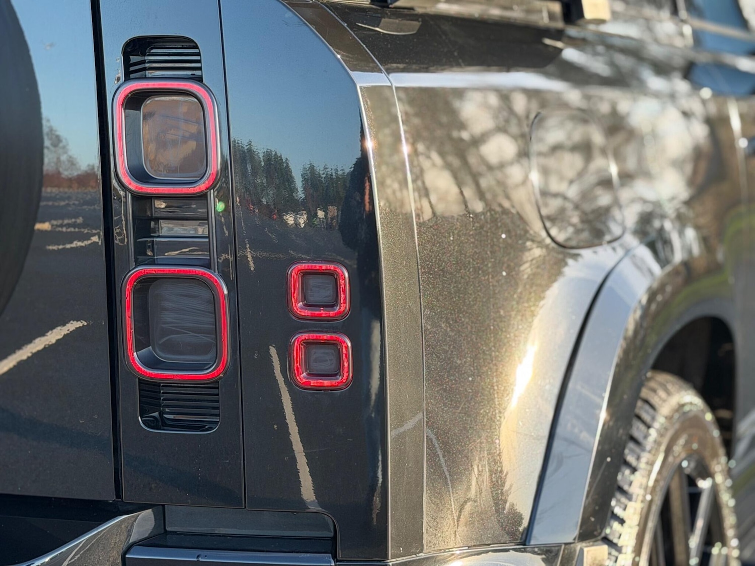 Used Land Rover Defender 2023 for sale - 77032825: Photo 47