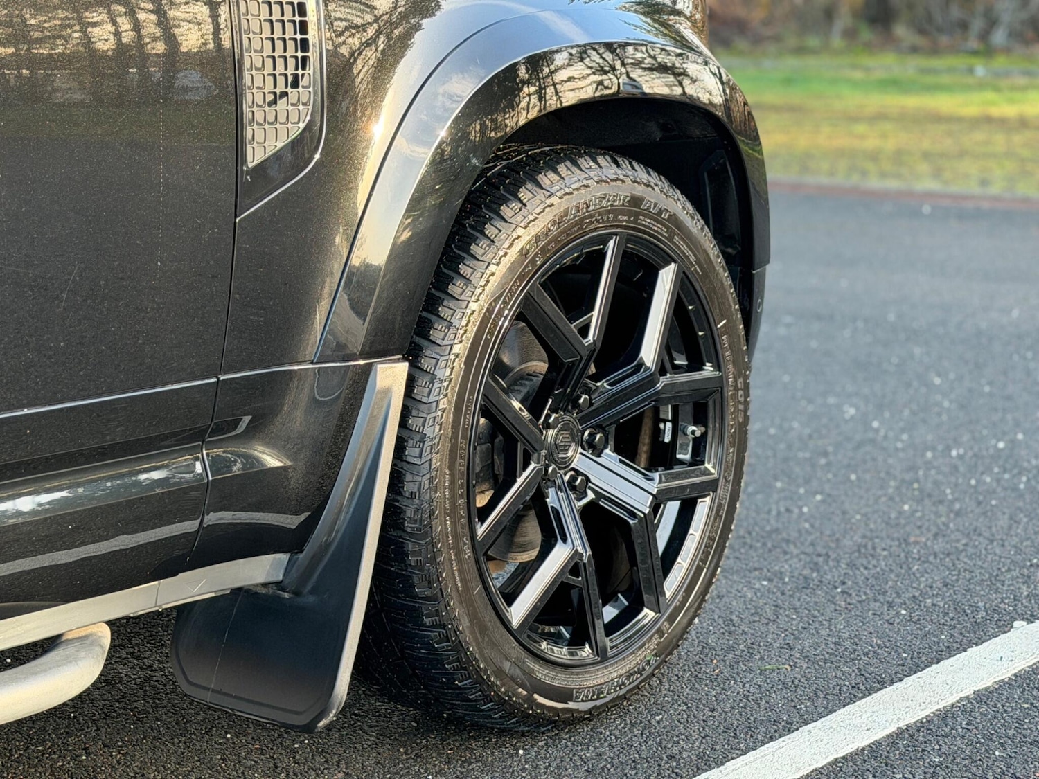 Used Land Rover Defender 2023 for sale - 77032825: Photo 48